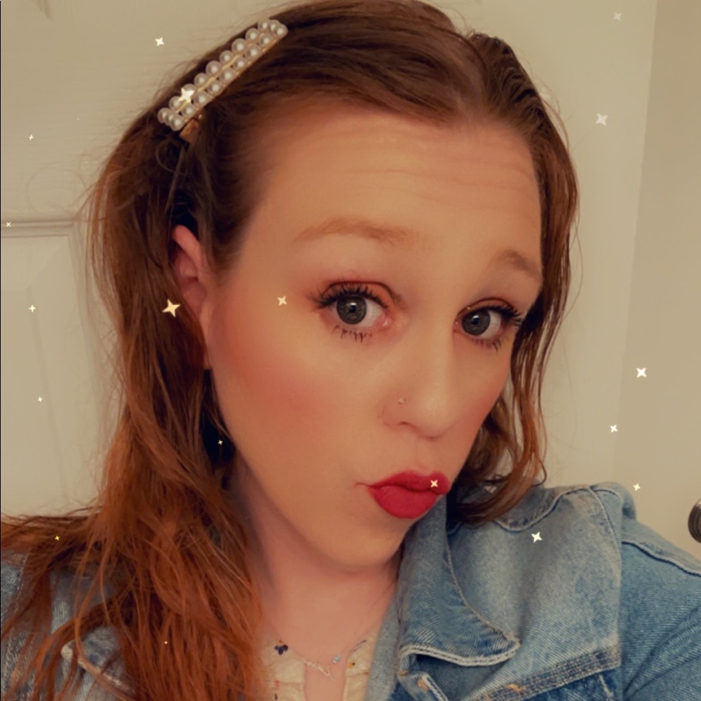 Meet your Posher, Ashley